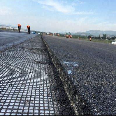 Geogrid 120 kn PVC bedekt met een breedte van 5 m voor wegbouw