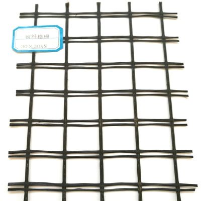 CE/ISO9001 Goedgekeurd 25-200kn/m Wegbouw Uniaxiaal Biaxiaal PVC gecoated Polyester Geogrid Mesh