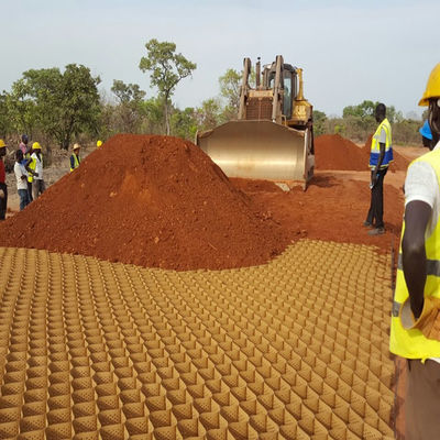 Geocel met een textuurde gladde oppervlakte van 100 mm hoogte HDPE voor duurzame infrastructuurprojecten