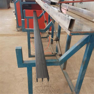 Extrusie methode E-slot die zorgt voor een sterke hechting voor geomembrane met betonnen inbouw