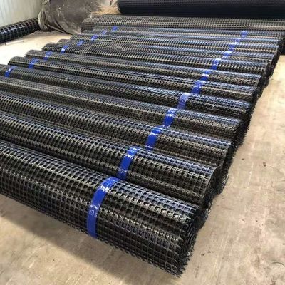 Zwarte polypropyleen PP bi-axiale plastic geogrid mesh rol voor bodemstabilisatie mijnbouw