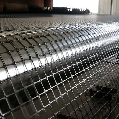 Zwarte polypropyleen PP bi-axiale plastic geogrid mesh rol voor bodemstabilisatie mijnbouw