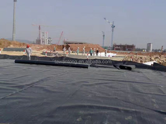 Geomembranen voor vissentank 2 mm zwart waterdicht HDPE-plastic Installatie ter plaatse