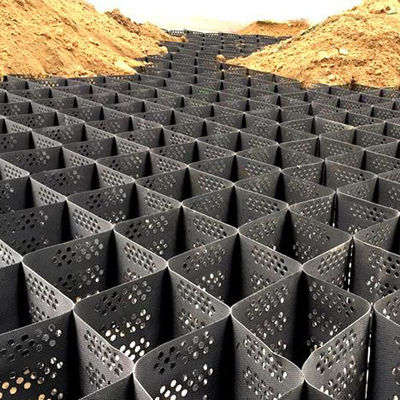 1.1 mm-1,7 mm Dikte HDPE geocell voor stabiliteit van weggrond en bescherming van hellingen