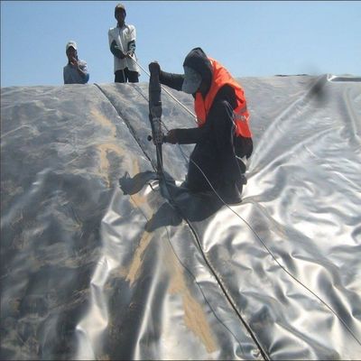 2m-8m Breedte Landbouw HDPE Geomembrane Visserij vijver Liner voor hoge flexibiliteit