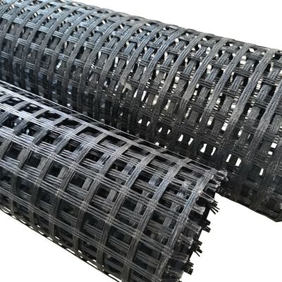 1m-6m Breedte Uniaxiaal Warp Knitting Polyester Geogrids Gecoated met High Strength PVC
