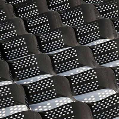 Traditionele ontwerpgrondversterking Geogrid HDPE-materiaal Geocell grind voor loopbrug