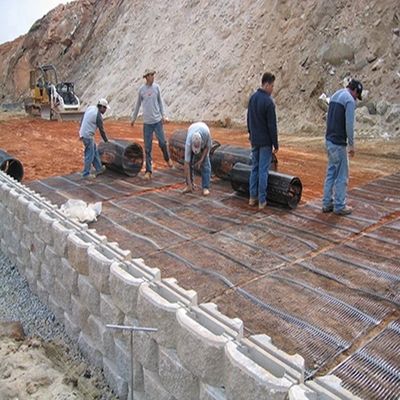 120KN HDPE Plastic Uniaxial Geogrid voor geosynthetische stabilisatie 50m rollengte