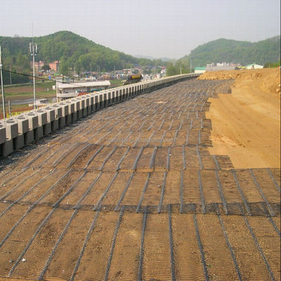 laag zwart 220kN PP HDPE eenassig geogrid voor steunmuur- en wegversterking 50m