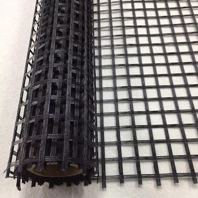 100 m/rol PET-warp gebreid geogrid voor de bouw van steunmuren