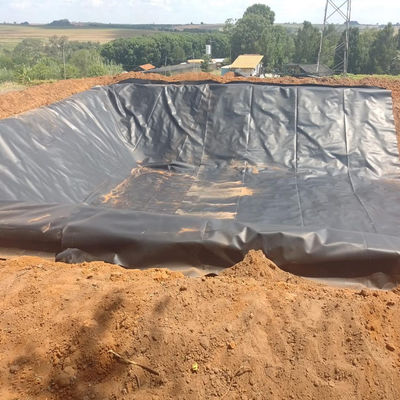 GB/ASTM GRI-GM13 Standaard Geomembraan van HDPE met een dikte van 1,0 mm voor stortplaatsen in visvijvers