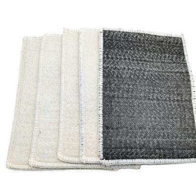 30 m lengte Geosynthetische kleivoering 4500-6000 g voor versterking en stortplaatsbescherming
