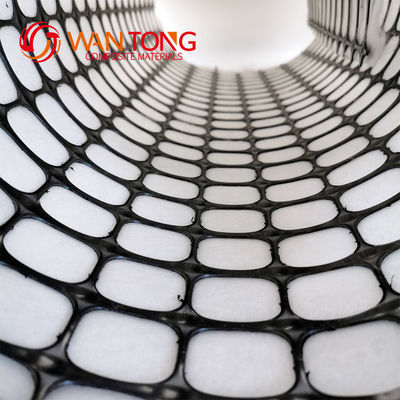CE/ISO9001 gecertificeerd samengesteld geogrid PP Biaxial geogrid voor wegbouwfiltratie