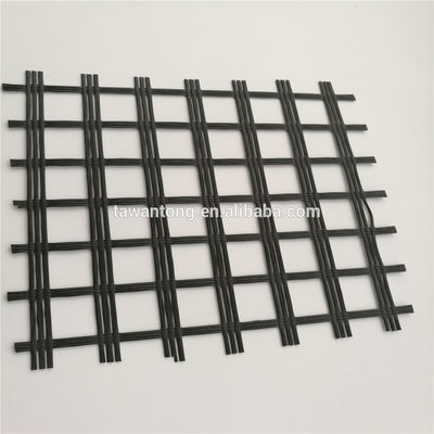 12.7*12.7mm 25.4*25.4mm Mesh Size Bitumen Coated Fiberglass Geogrid voor Asfaltweg