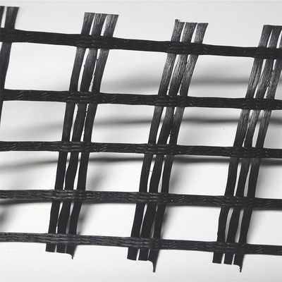 12.7*12.7mm 25.4*25.4mm Mesh Size Bitumen Coated Fiberglass Geogrid voor Asfaltweg