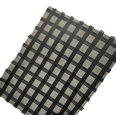 Wegversterking 100-100 kn Geogrid van glasvezel samengesteld met 50 g niet-geweven stof