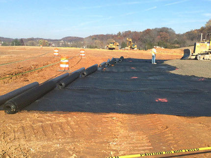 Bitumencoating Padverbindingsmateriaal Geogrid van glasvezel met maasgrootte 12,7*12,7 mm