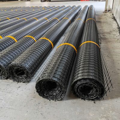 30 kn PP Plastic Bi-axiale Geogrid voor wegbouw Lengte 50-100m Raw Material Plastic PP