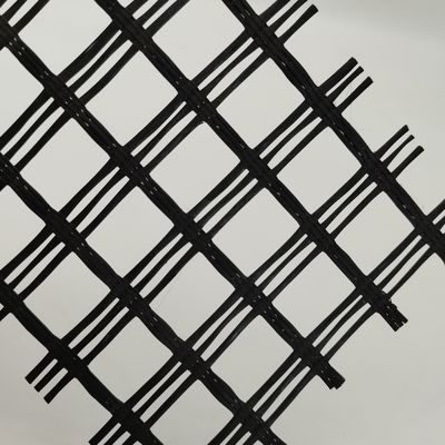 Versterking van de wegbank Biaxiaal polyester 80-80 PET Geogrid voor stabiliteit van de wegbank