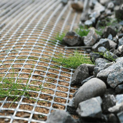Installatie ter plaatse Hoge sterkte 30kN/m PP Biaksiale geogrid voor stabilisatie van de oprit