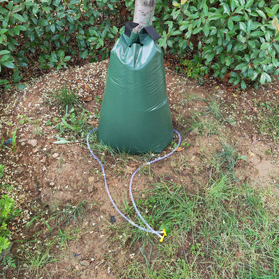 Een handige 75L capaciteit PVC-doek voor het water geven van bomen met druppelbewatering voor 650g bomen